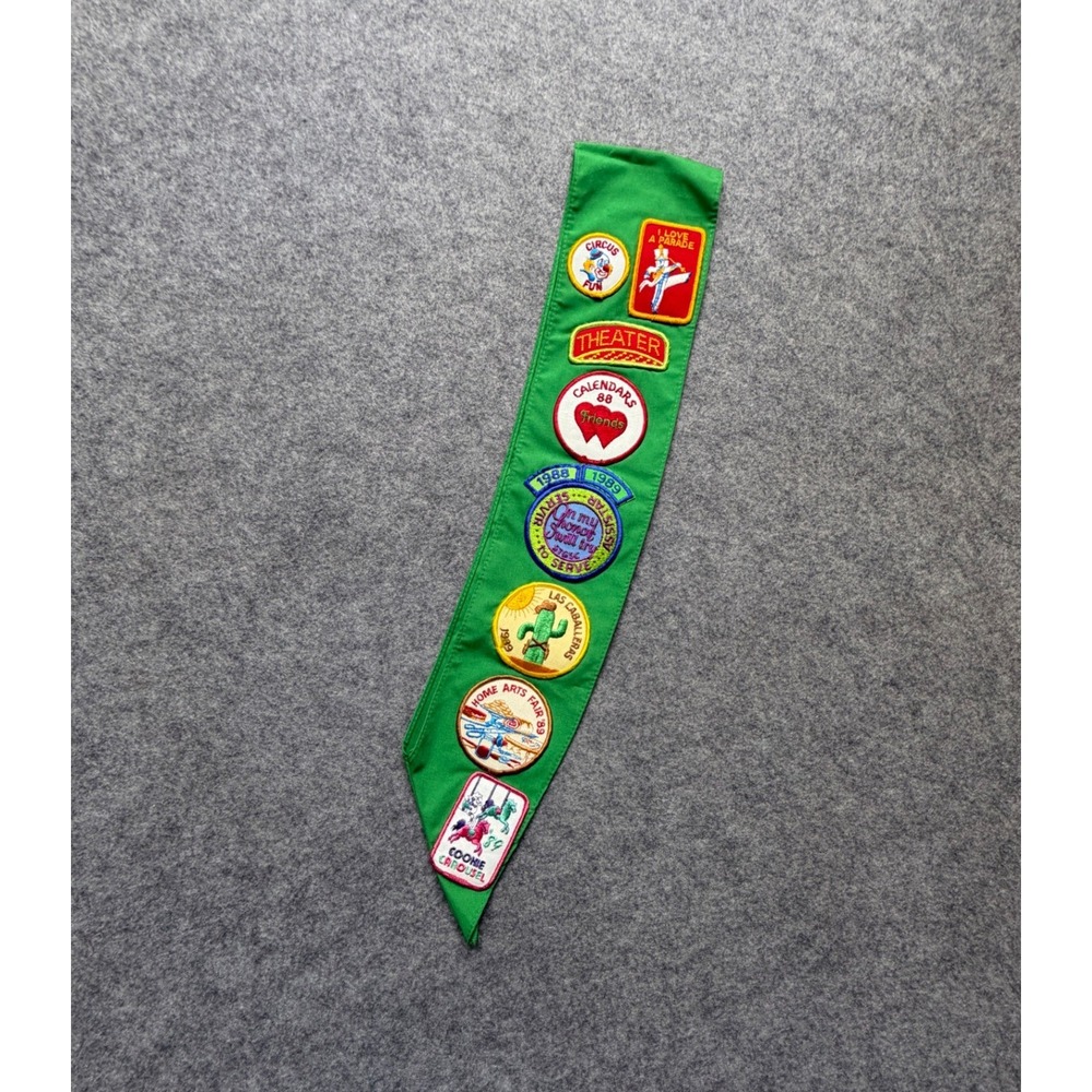 Vintage Girl Scouts USA Junior Sash Green Spanish Trails Troop 378 Patches 80s